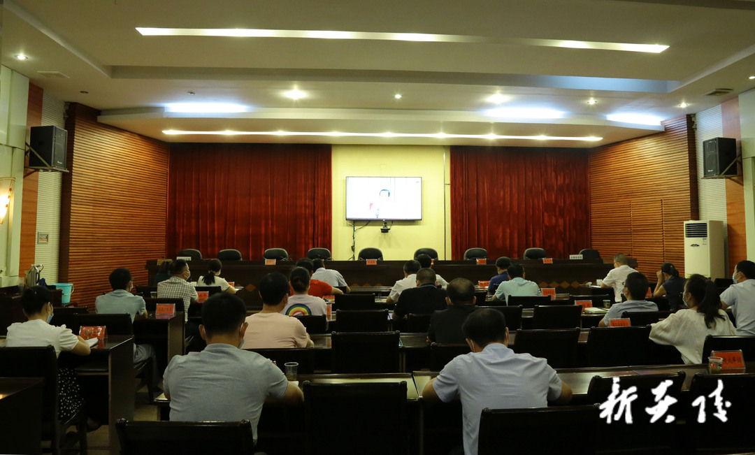 尹朝晖在全县疫情防控工作调度会上强调：从严从实打好打赢疫情防控的“人民战争”