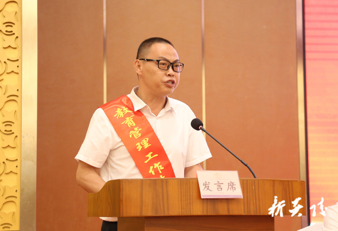 教育管理工作先进个人刘建钧：杏坛无悔报桑梓  乘风破浪守初心
