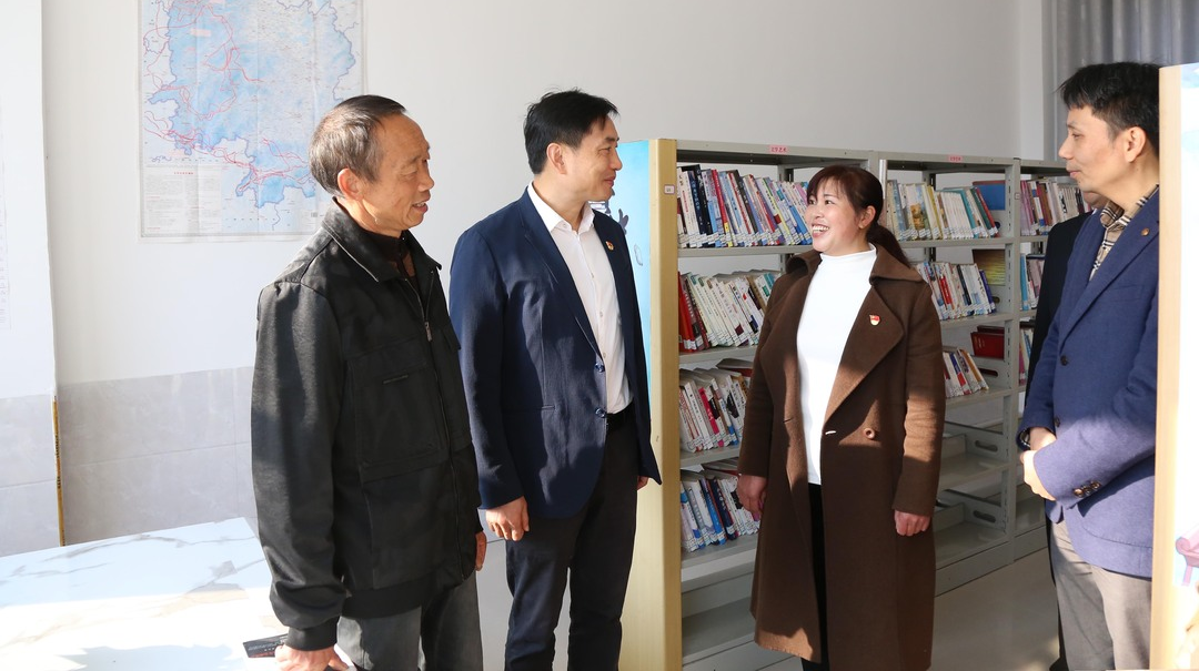 尹朝晖在南片乡镇调研“三基地”建设工作