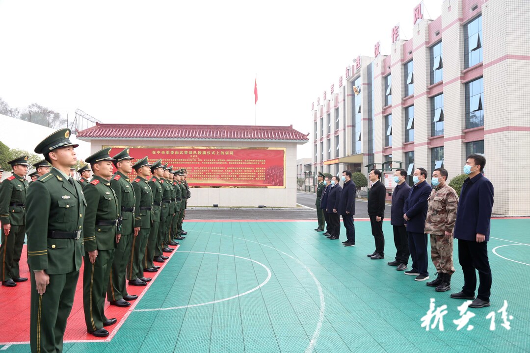 县领导看望慰问驻炎部队官兵和消防救援指战员