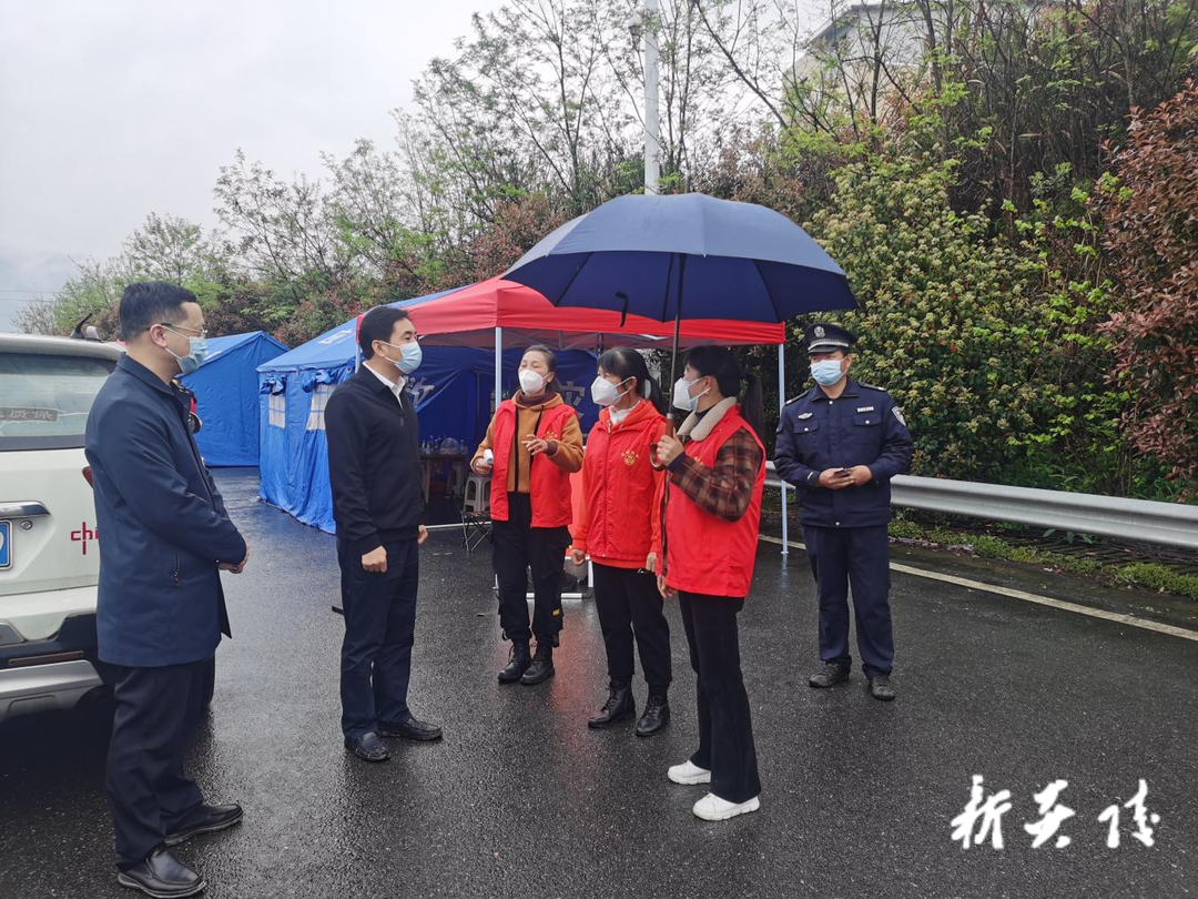 牢牢守紧疫情防控三个“关口”