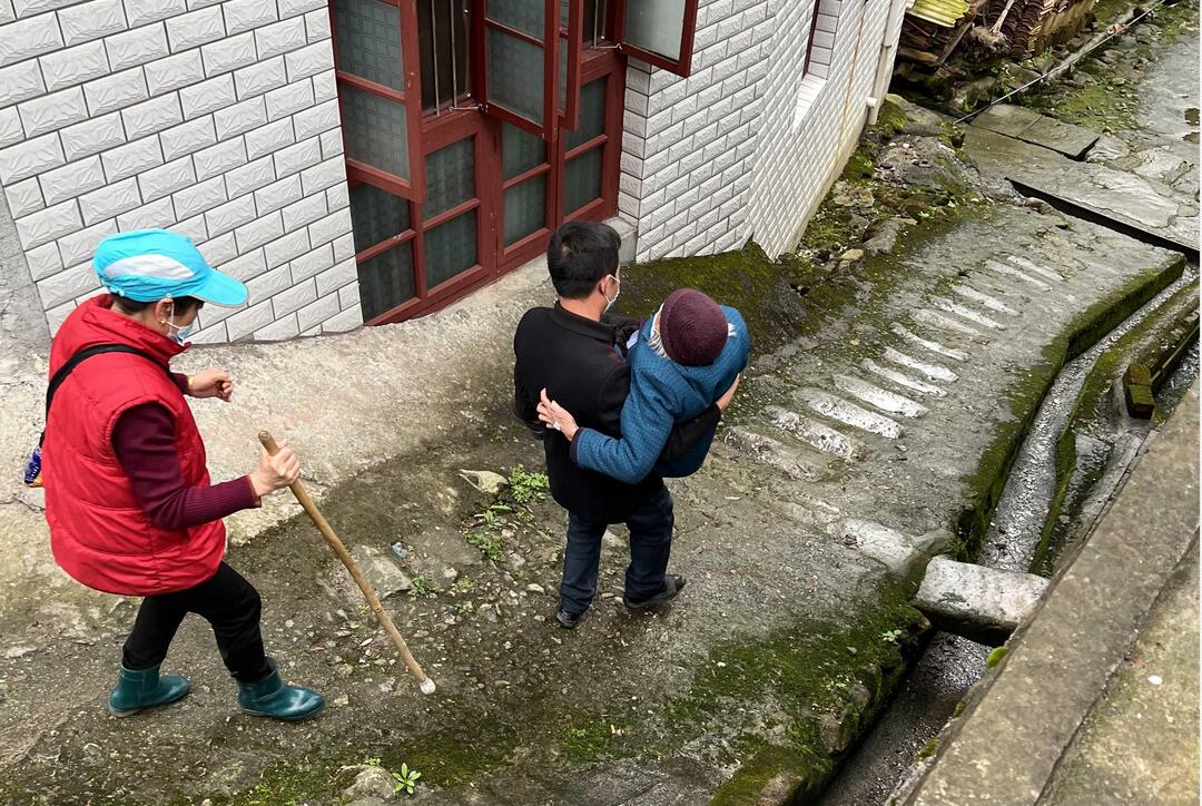 湖南炎陵：周末不打烊！全力保障60岁及以上人群疫苗接种工作！