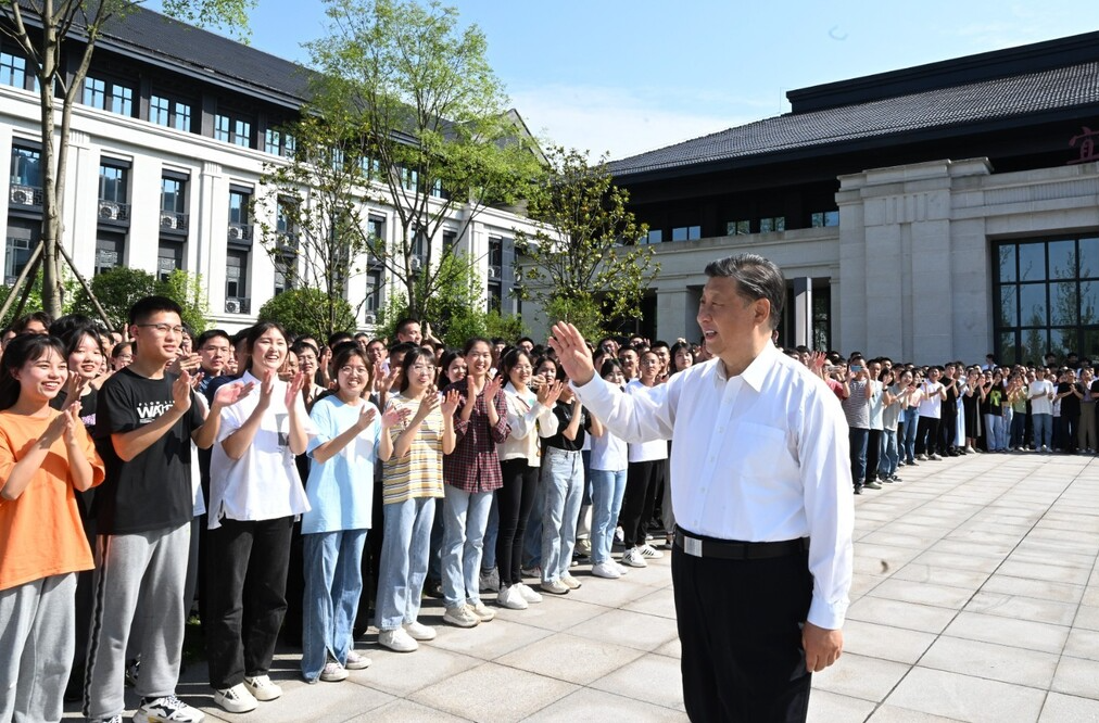 习近平在四川宜宾市考察调研