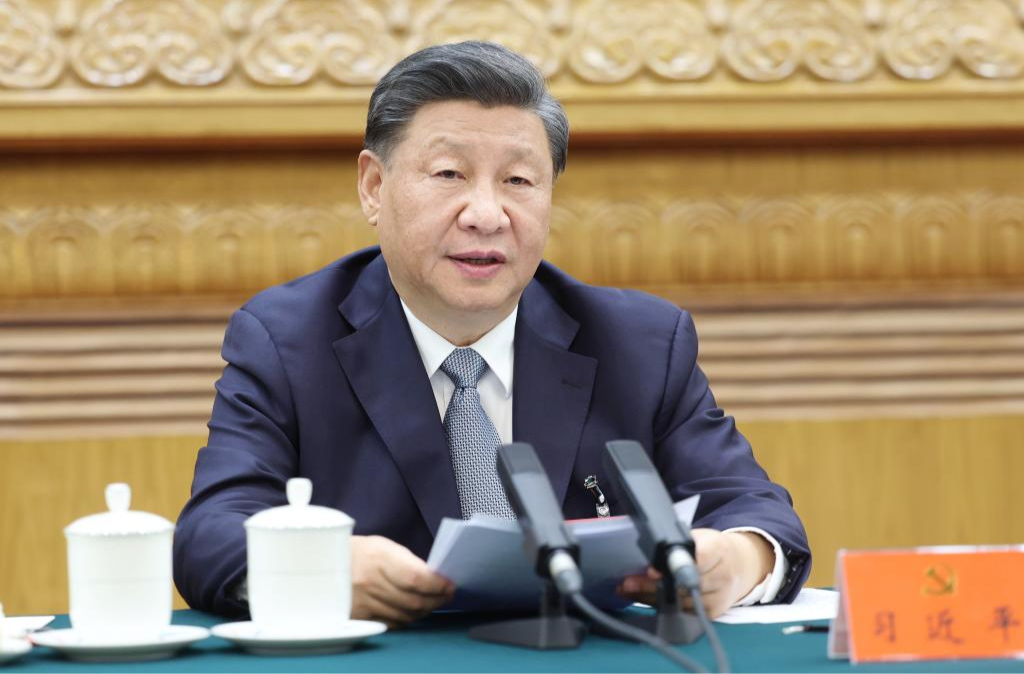 党的二十大主席团举行第一次会议 习近平出席会议并作重要讲话