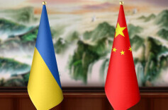 习近平同乌克兰总统泽连斯基通电话