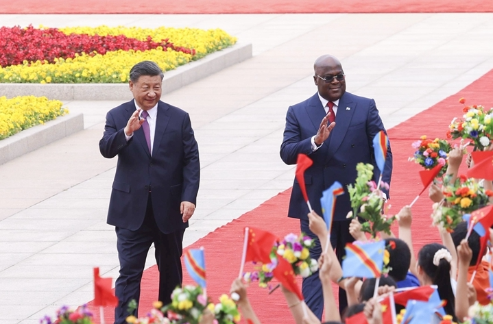 习近平同刚果（金）总统齐塞克迪举行会谈