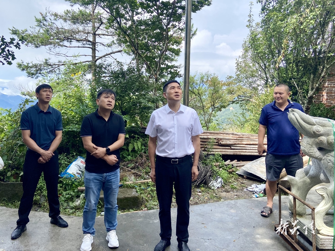 图文|尹朝晖调研旅游安全和民宿环境综合整治工作
