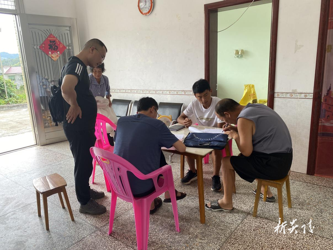 炎陵县各乡镇、部门为炎陵黄桃宣传与营销助力