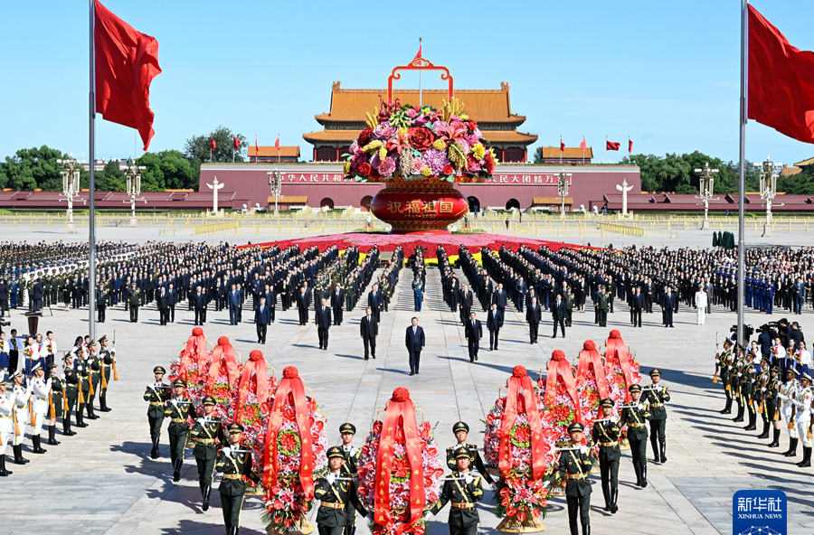 烈士纪念日向人民英雄敬献花篮仪式在京隆重举行 习近平等党和国家领导人出席