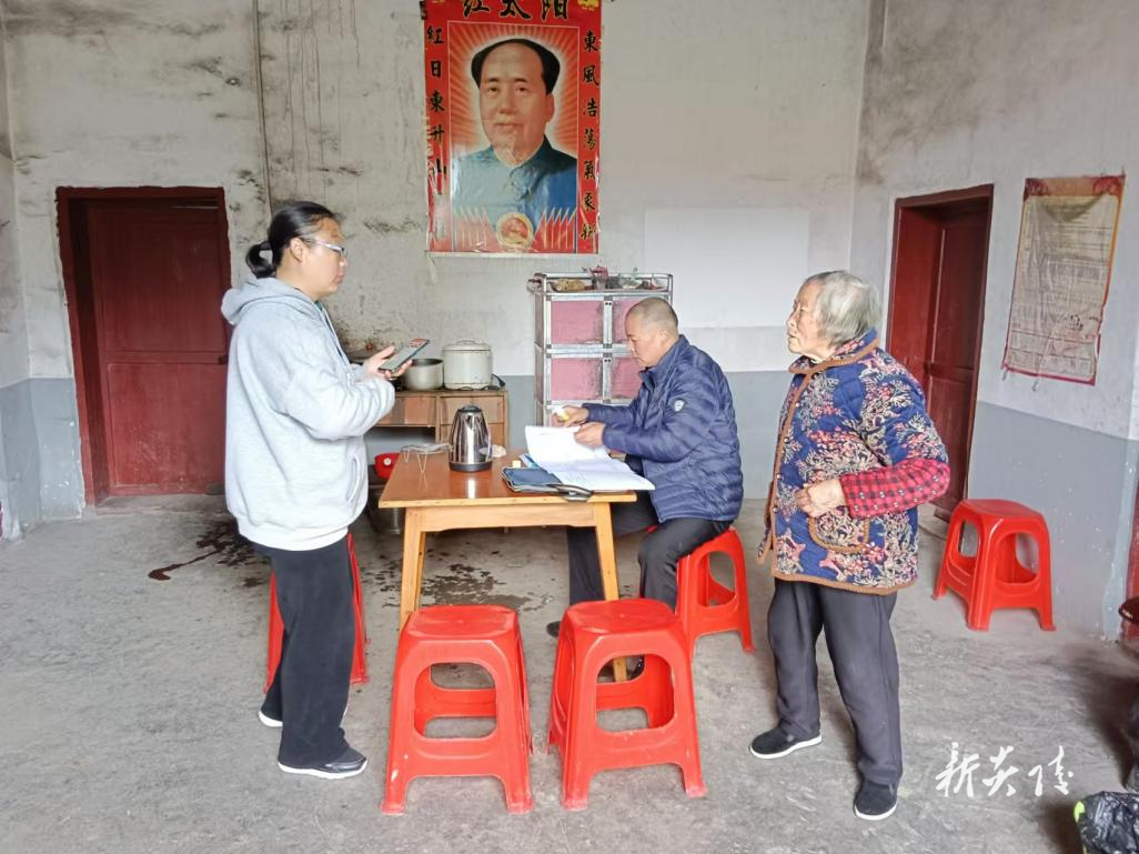 炎陵县霞阳镇开展入户走访、政策宣传活动