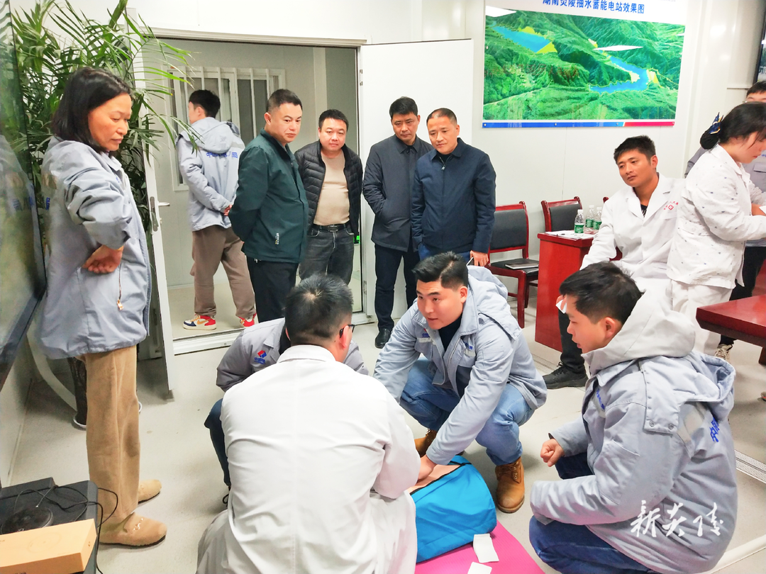 炎陵县人民医院：健康义诊进企业 爱心服务零距离