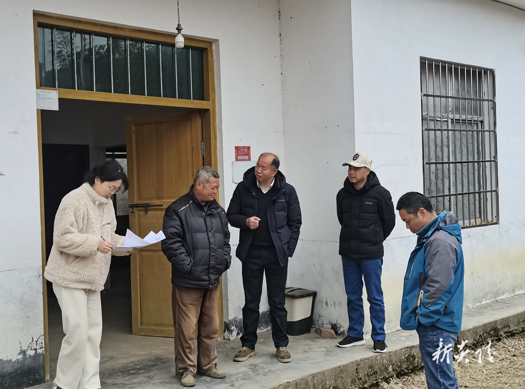炎陵县十都镇：人大代表齐助力 筑牢森林防火墙