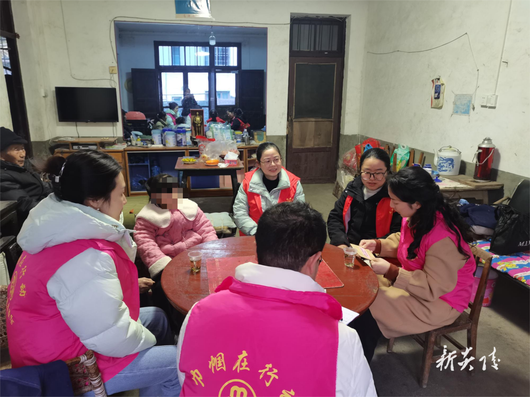 炎陵县霞阳镇开展关爱困境留守儿童走访慰问活动