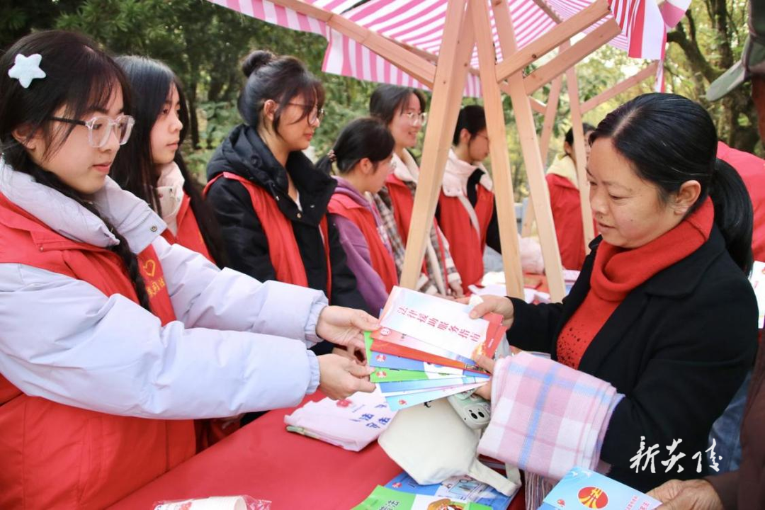 炎陵县司法局：神农福地过小年 “送法下乡”迎新春