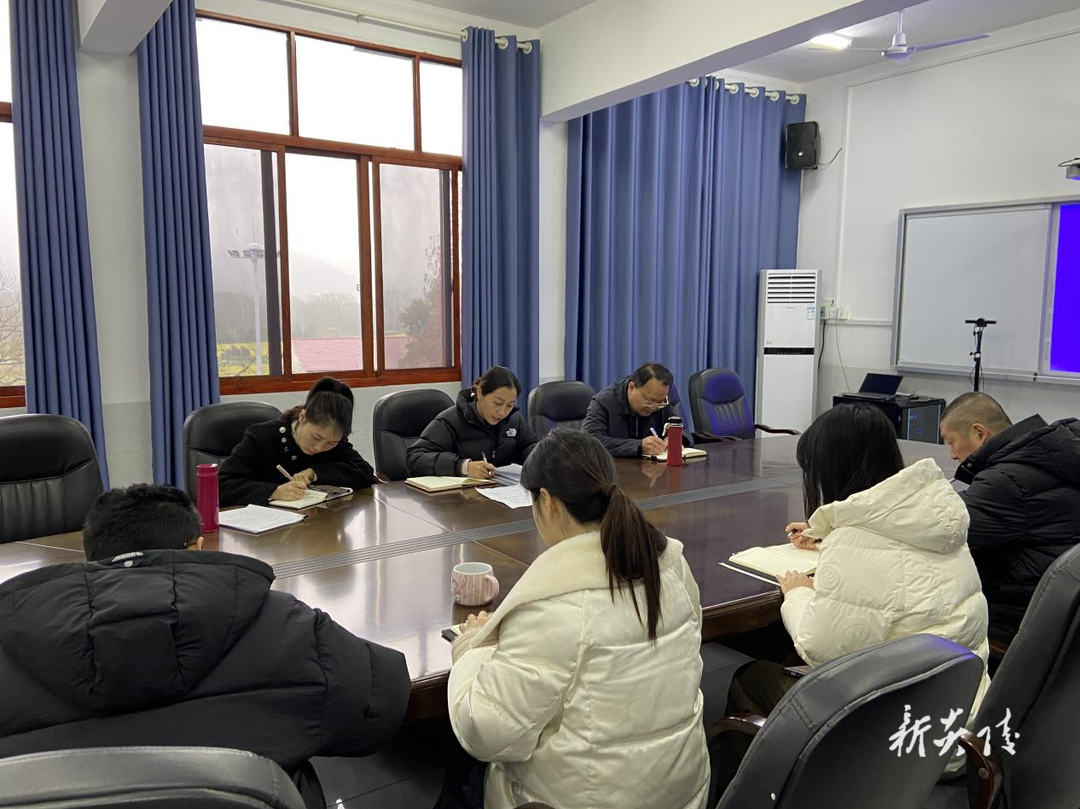 炎陵县委党校迅速传达学习贯彻落实省、市党校工作会议精神及县委系列会议精神