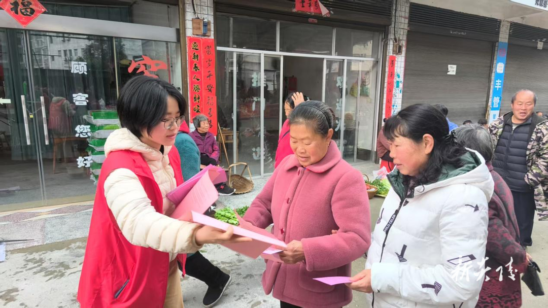 炎陵县下村乡：“三八”维权周 普法在行动