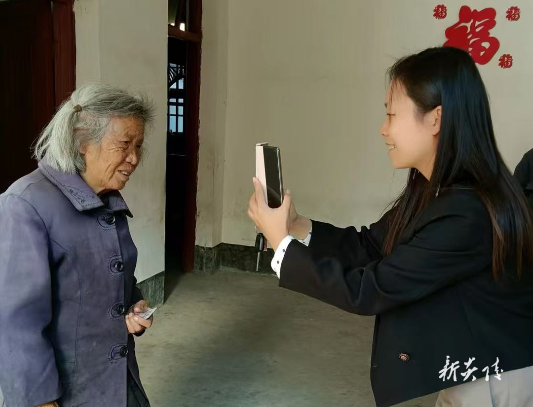 炎陵县人社局开展高龄老人待遇领取资格认证