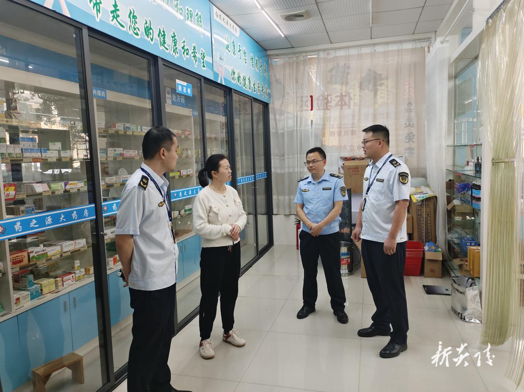 炎陵县市监局开展电子烟市场专项检查