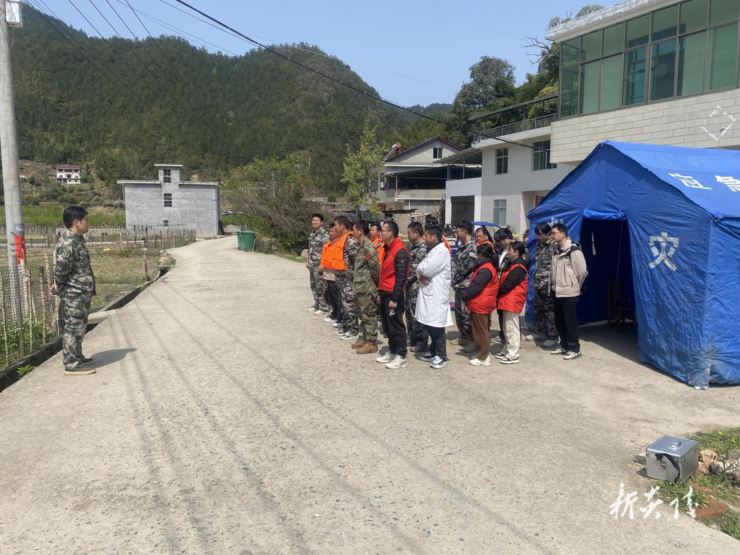 炎陵县下村乡开展防汛避险转移演练