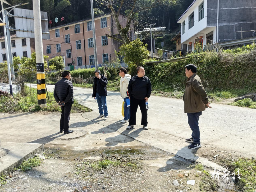 全程参与调研监督，炎陵县沔渡镇人大代表助力易地搬迁提质改造
