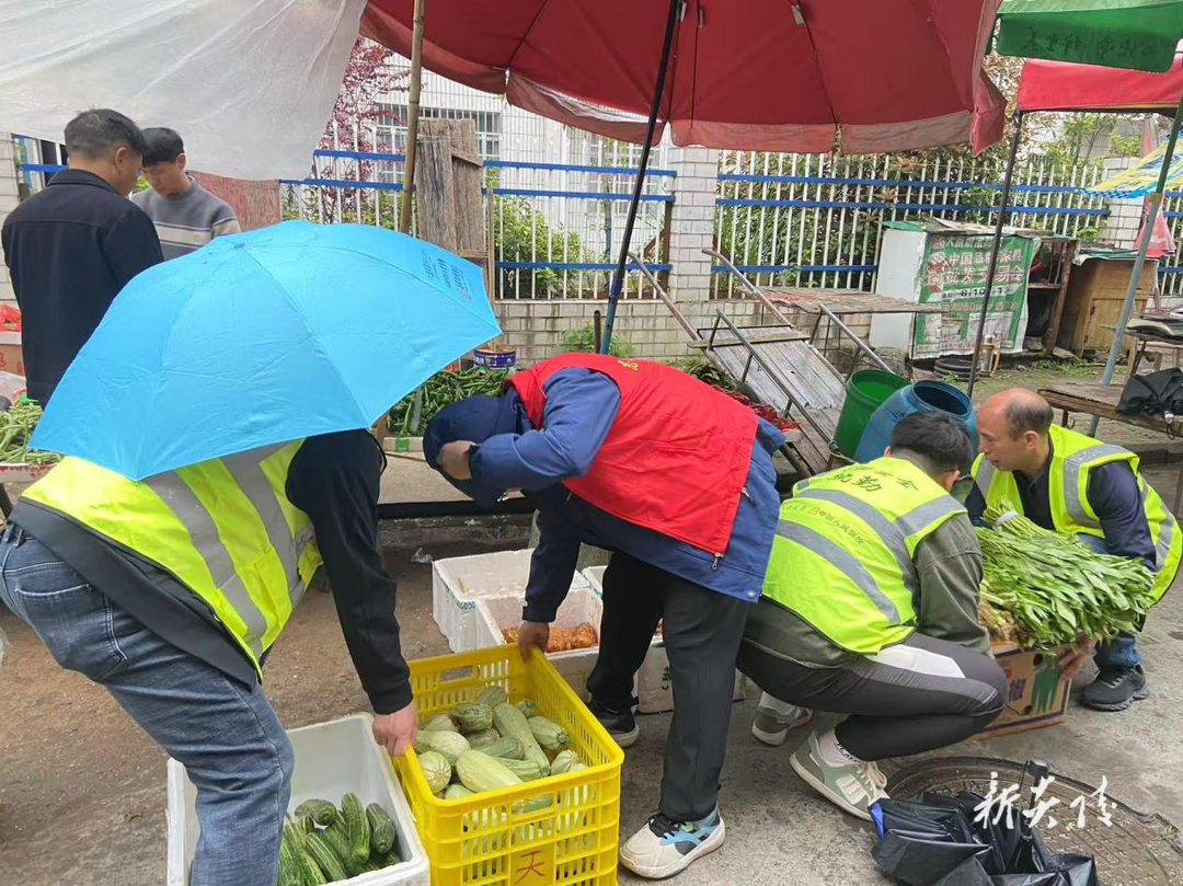 炎陵县鹿原镇开展市场整治行动 保障交通安全