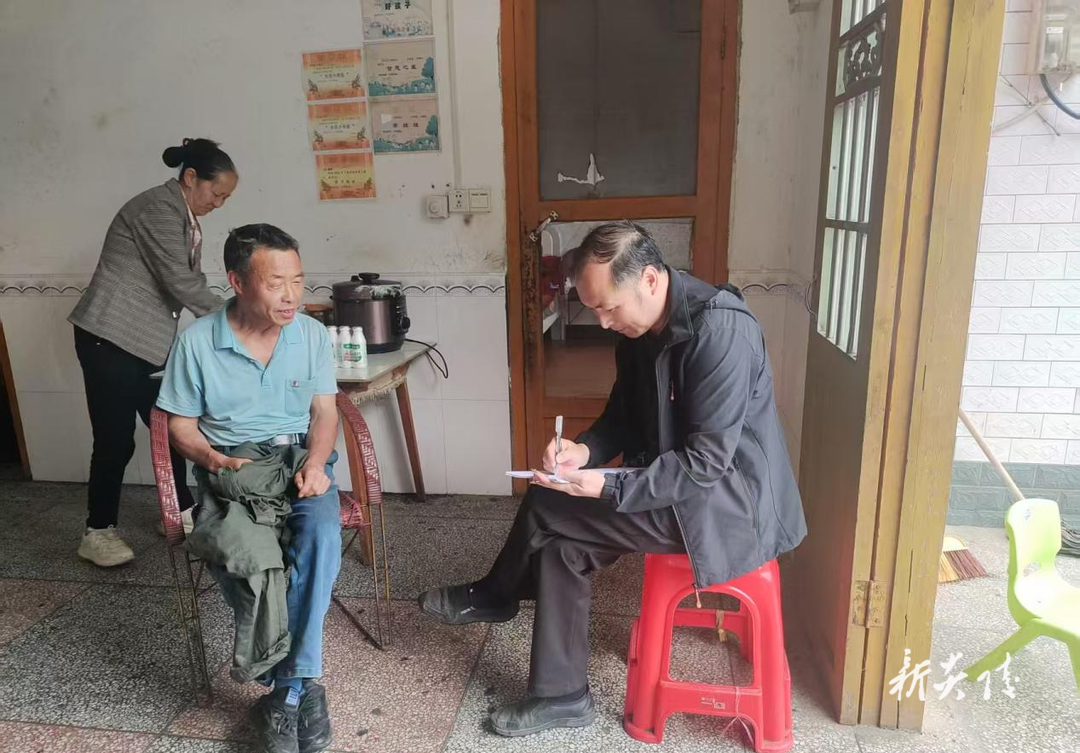 炎陵县沔渡镇：“敲门行动”暖人心 安全防范入民心