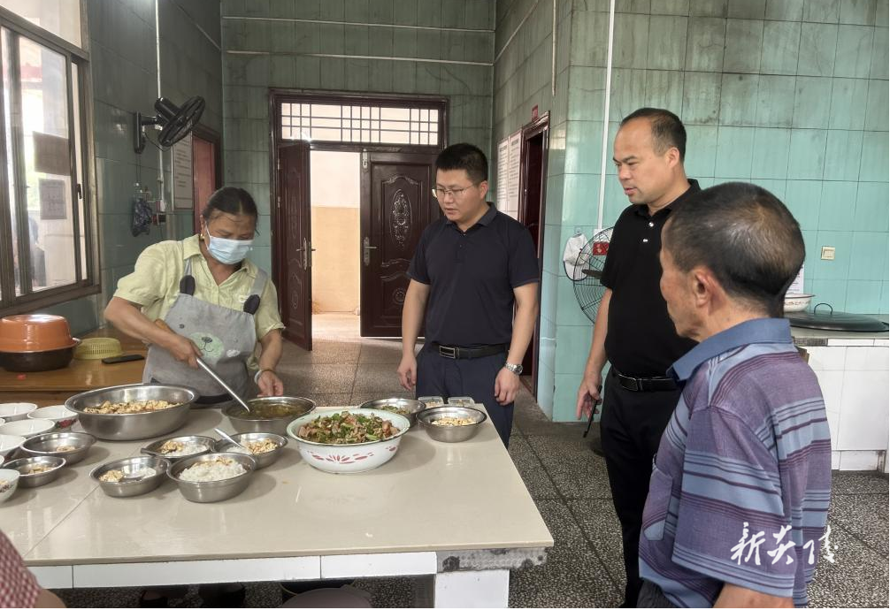 炎陵县沔渡镇：护航养老“食事” 筑牢“舌尖安全”