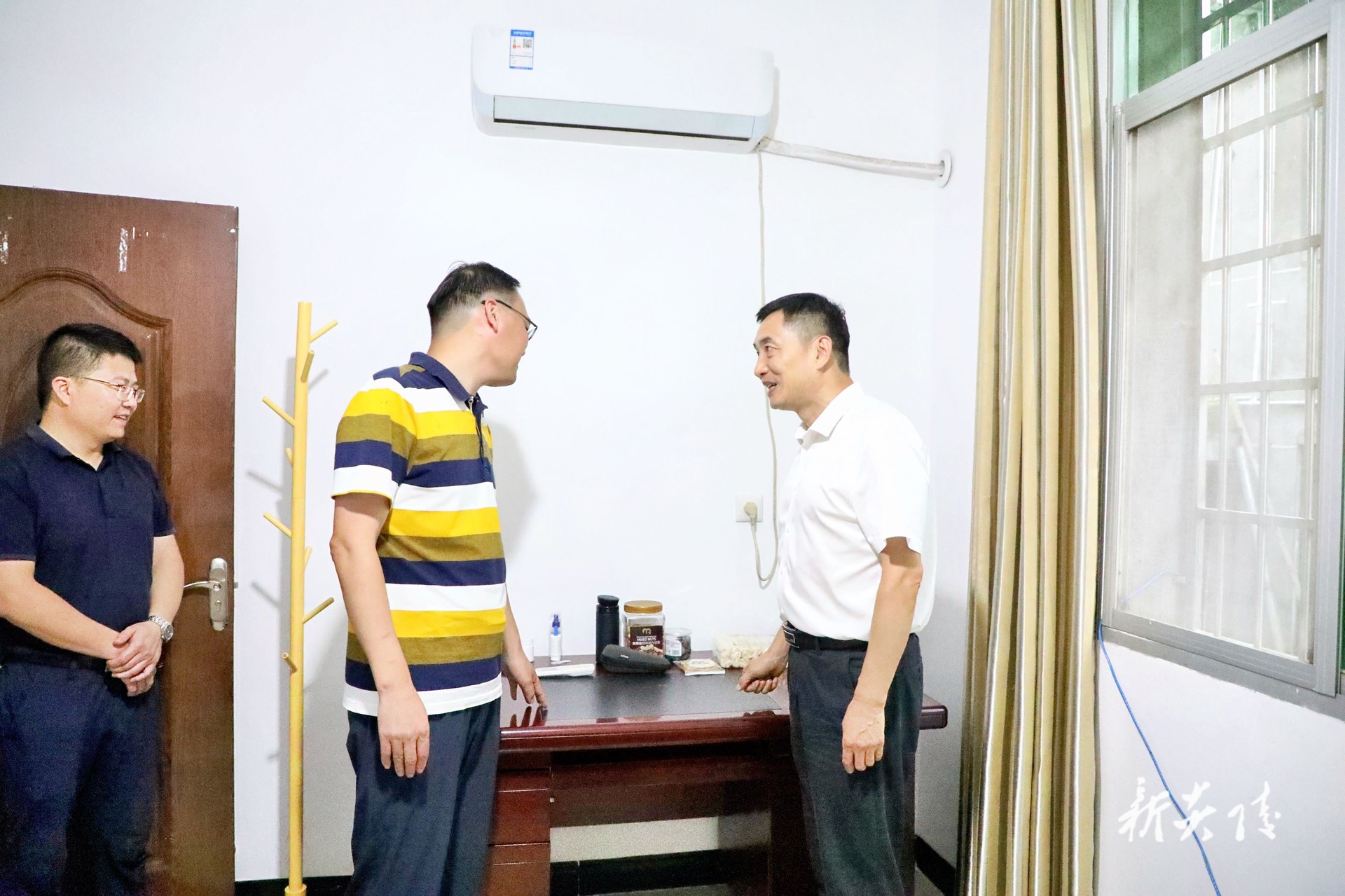 ​ ​ 图文丨尹朝晖调研乡村振兴工作