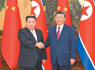 习近平同朝鲜劳动党总书记、国务委员长金正恩举行会谈