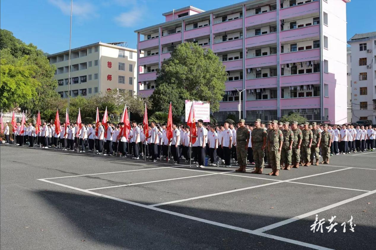 炎陵县鹿原镇：基干民兵助力学子军训 共筑青春强军梦