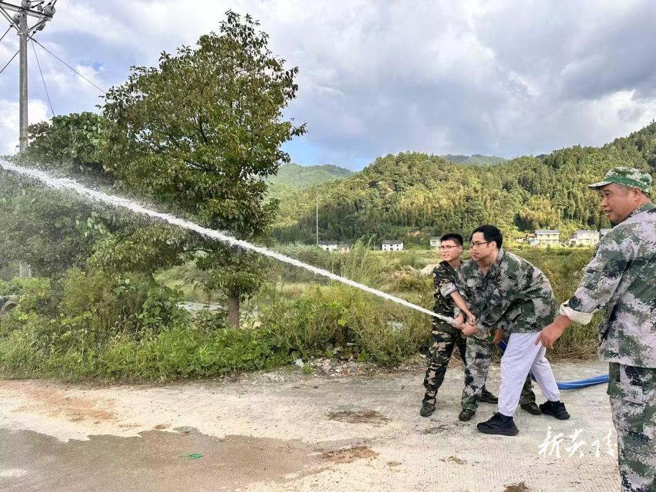 炎陵县沔渡镇开展森林火灾应急演练