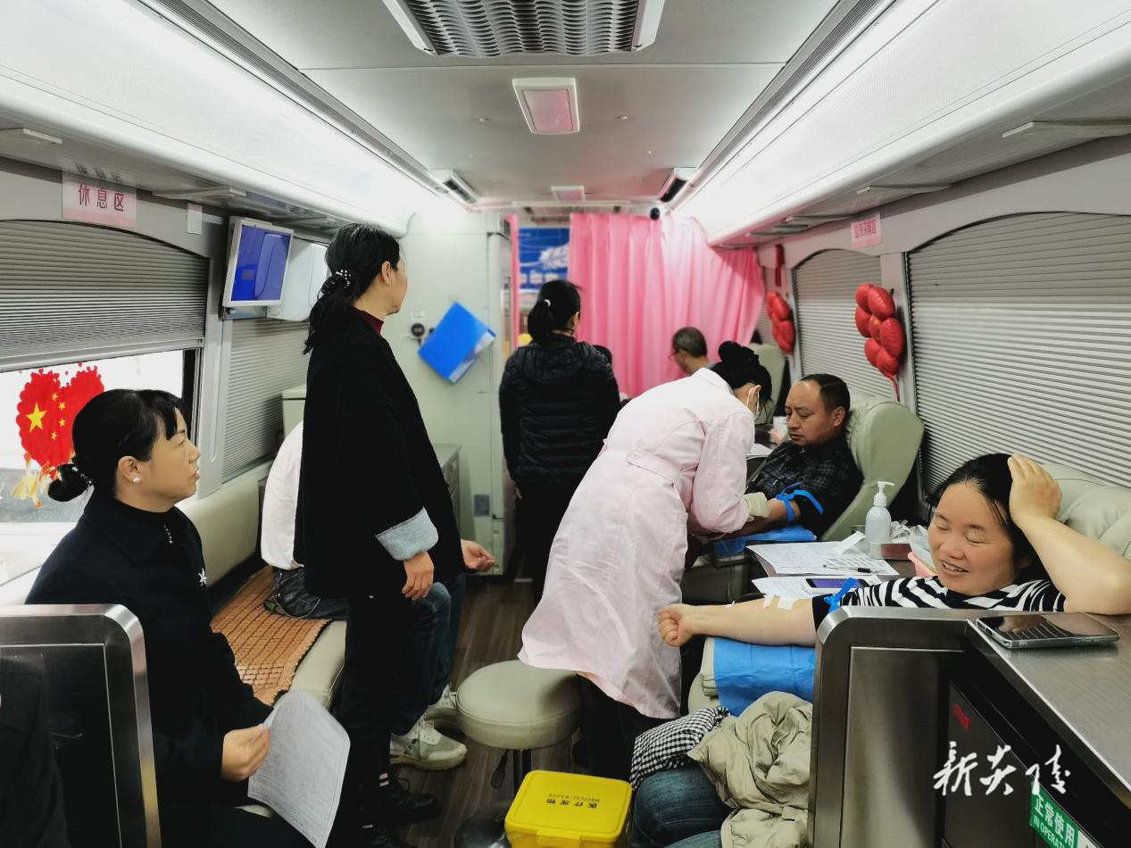 ‌炎陵县自然资源局干部职工踊跃参与无偿献血活动