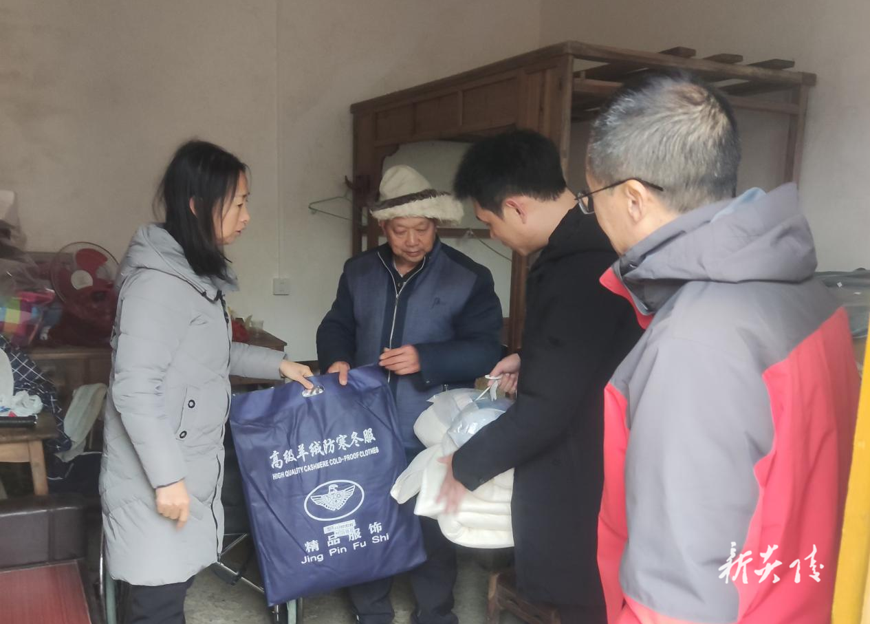 炎陵县民政局开展分散特困供养对象走访慰问活动