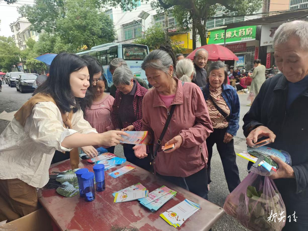 炎陵县沔渡镇：人大代表化身“宣传员+劝导员” 守护基层平安法治