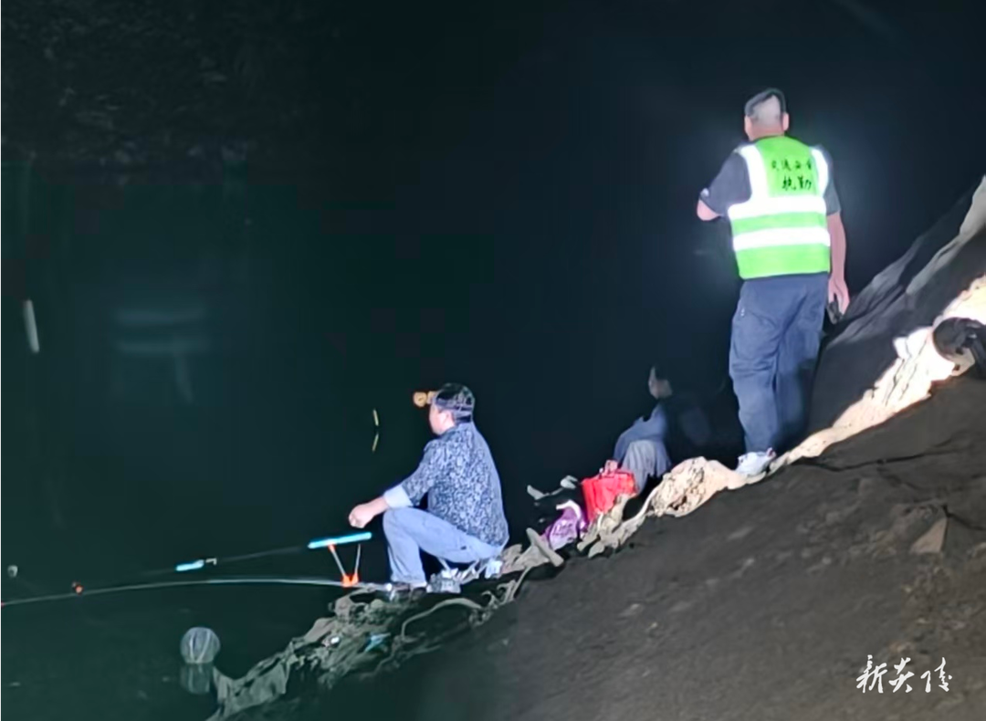 炎陵县下村乡开展夜间垂钓涉水安全劝导